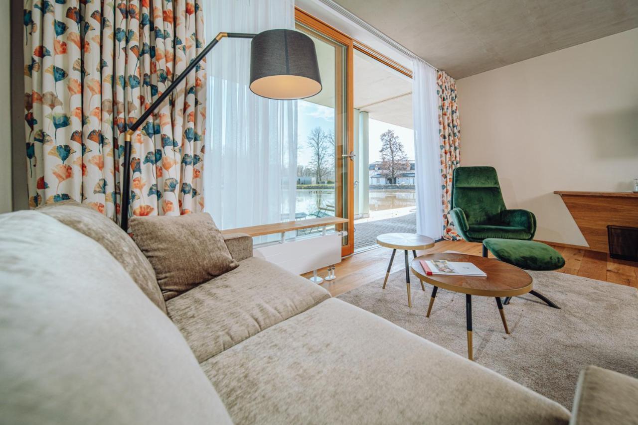 Pałac Pakoszów Jelenia Góra Exterior foto A suite at the Hotel