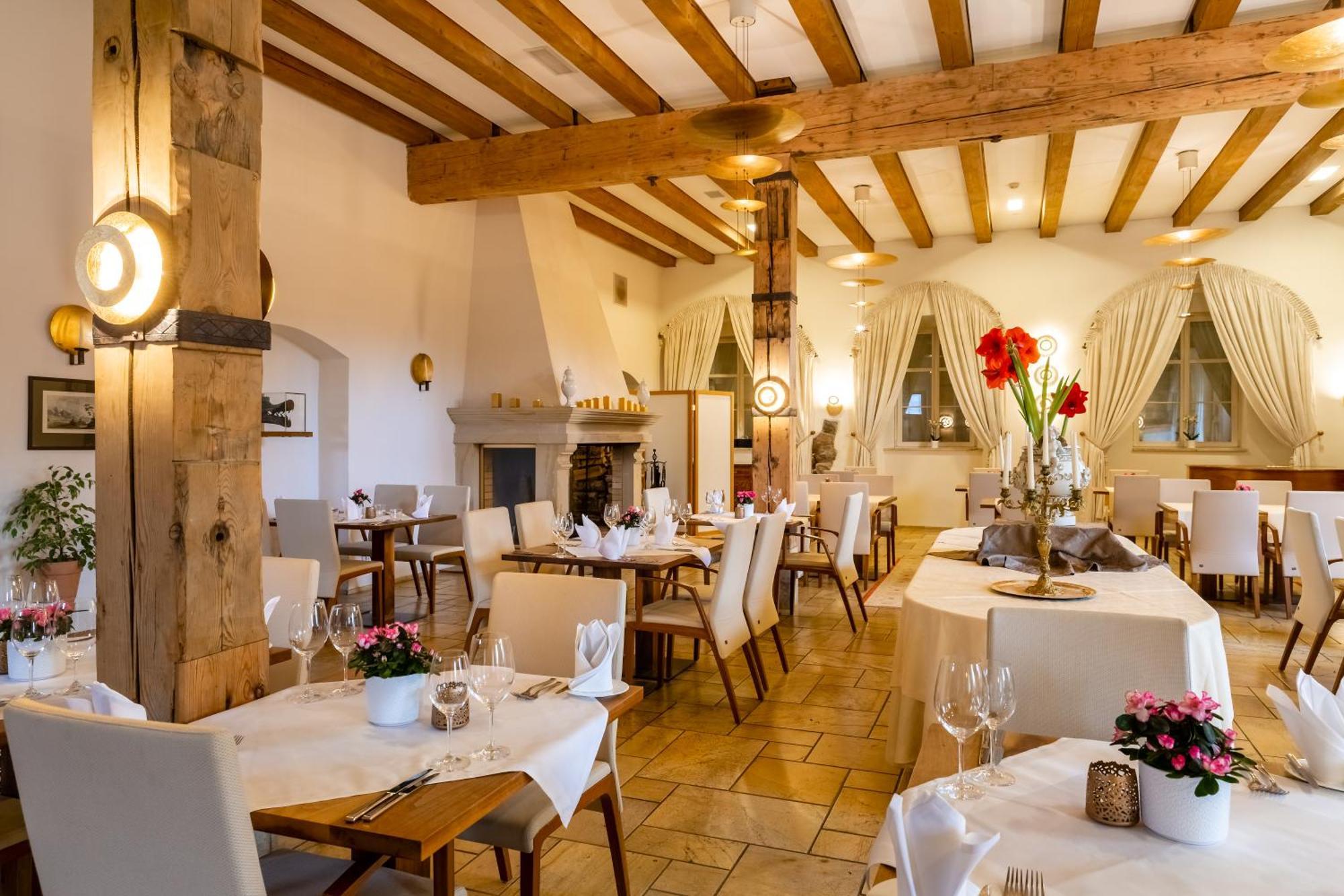Pałac Pakoszów Jelenia Góra Exterior foto Restaurant in Germany