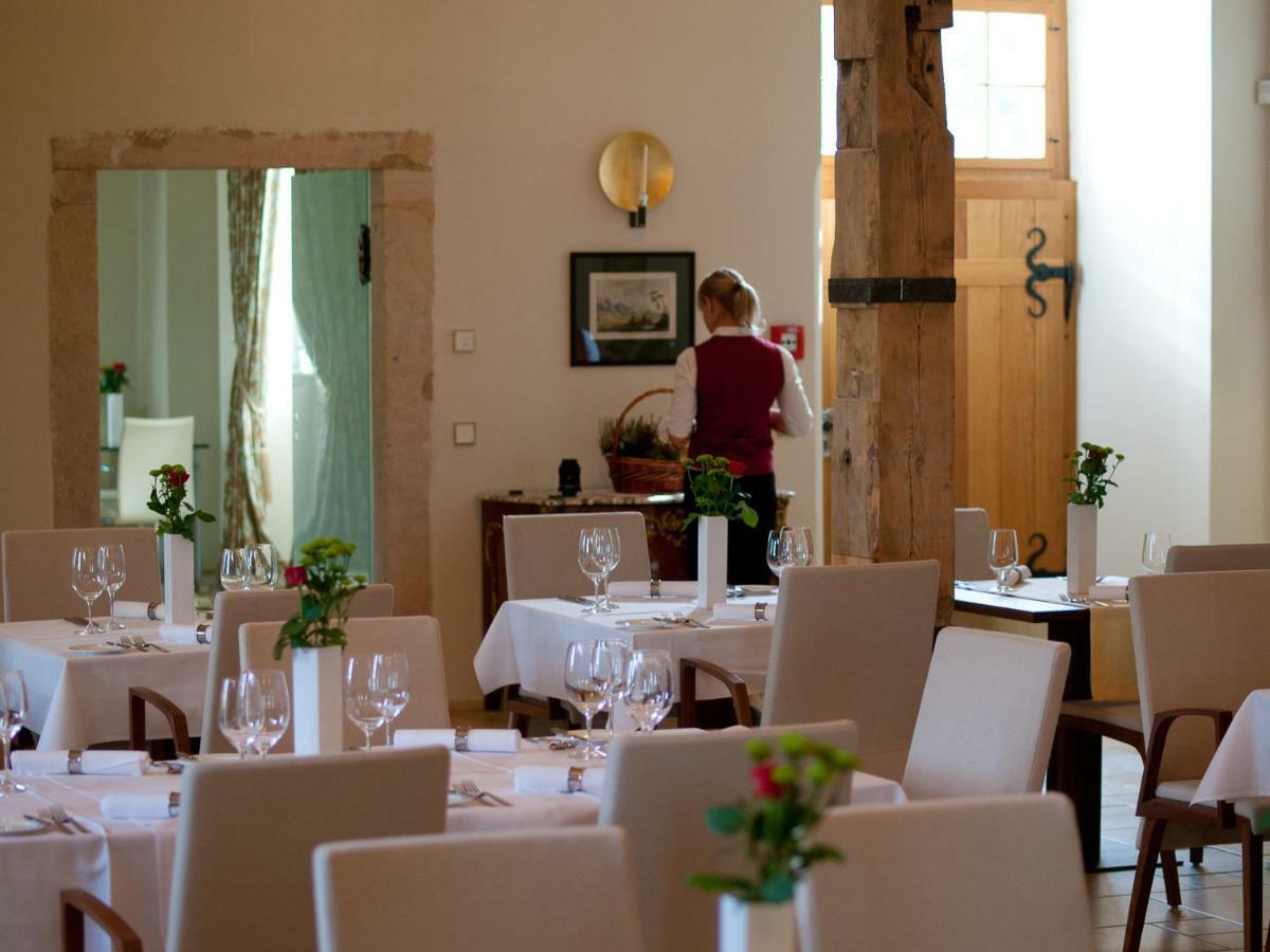 Pałac Pakoszów Jelenia Góra Exterior foto Restaurant in the Hotel